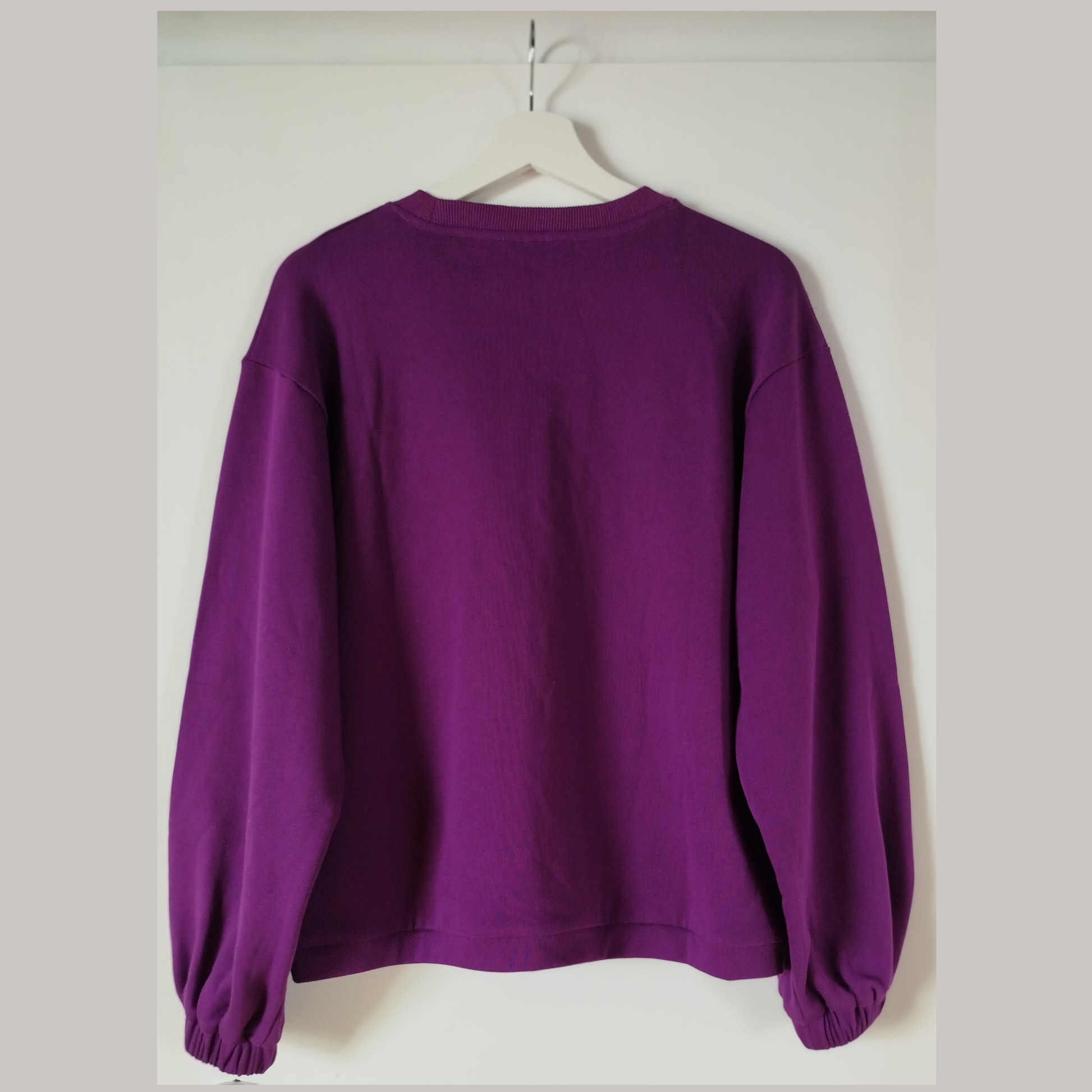 Women’s cotton sweatshirt with straight hem and elasticated cuff in purple colour